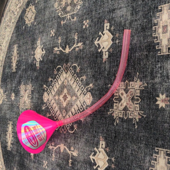 Pink Beer Bong - Picture 3 of 7